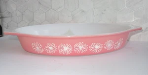 Plato Dividido Pyrex Vintage - Patrón Margarita Rosa - Marca Corona - 12.5" Ovalado - Imagen 1 de 11