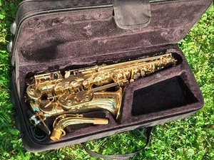 Schönes gebrauchtes Altsaxophon "Amati Classic Super" Altosaxophon - Bild 1 von 17