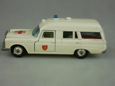 K-06B Mercedes Benz 'Binz' Ambulance - 81419 Matchbox Kingsize Lesney - Bild 1 von 4