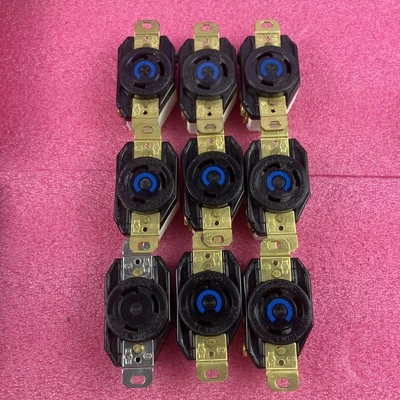 9Pcs: HUBBELL 30AMP HBL2620 L6-30R Twist-Lock 2-Pole 3-Wire 250V Receptacle - Image 1 of 4