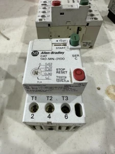 ARRANQUE/INTERRUPTOR DE CIRCUITO DE MOTOR ALLEN-BRADLEY140-MN-0100 0.63-1A W472 - Imagen 1 de 1