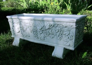 Steinfigur Pflanzkasten mit Weindekor, Steinguss Blumenkübel Gartendekoration - Bild 1 von 10