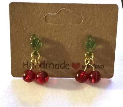 Pendientes de cereza de vidrio hechos a mano Foto 1 de 4