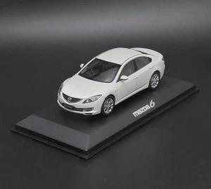 Norev 1:43 Mazda 6 Atenza Sedan GH1/GH2 white Dealer edition (diecast model) - Picture 1 of 11