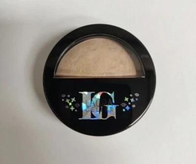 Laura Geller Baked Balance-n-Brighten farbkorrigierende Foundation in Medium 9g