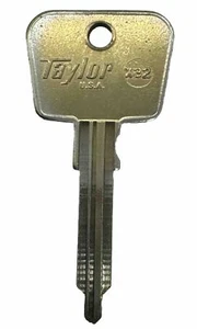 NOS  Porsche Taylor X32 Ilco PO6 Key Blank Taylor USA Uncut Locksmith - Picture 1 of 5