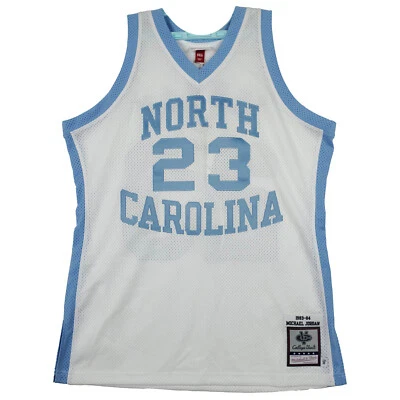 Auténtico Michael Jordan Tacones Alquitranados Mitchell & Ness NCAA Grande Jersey Blanco Nuevo con Etiquetas Foto 1 de 4