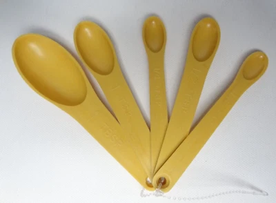 Vintage Foley Measuring Spoons Mustard Nesting Set of 5 Stackable Melamine - Image 1 of 3