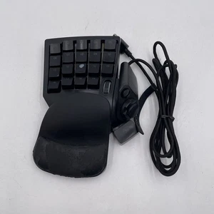 Razer Tartarus V2 Gaming Keypad Black RZ07-02270100-R3U1 - READ - Picture 1 of 8