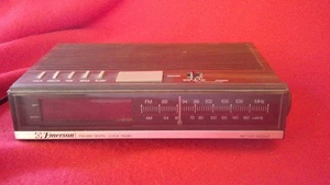 Emerson FM / AM Digital Clock Radio with Battery Backup Model #RED5511 - Picture 1 of 6