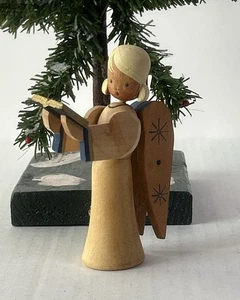 1755/15 Grosser 10cm ENGEL nach Max Dittmann aus dem Erzgebirge - Bild 1 von 5