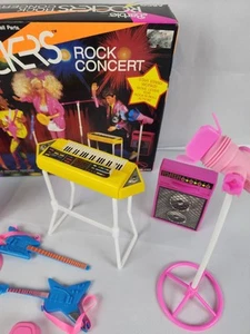 ARCO Barbie and THE ROCKERS Rock Concert guitars speaker piano ACCESSORIES - Picture 1 of 6