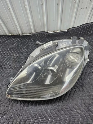 Faro lateral izquierdo del conductor Chevrolet Corvette 2005-2013 OEM 20789677 Foto 1 de 4