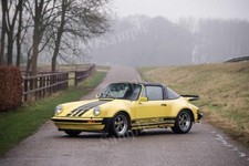 Retro Porsche 1975-77 911 Carrera 3.0 High Res Wall Decor Print Photo Poster