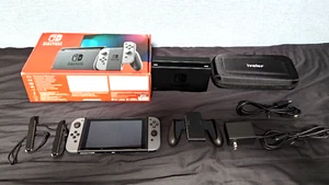 Nintendo Switch Console Joy Con Dock Grip Charger Complete Tested - Picture 1 of 6