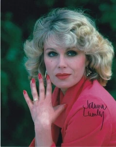 Joanna Lumley *HAND SIGNED* 10x8 photo ~ Absolutely Fabulous ~ AUTOGRAPH - Foto 1 di 1
