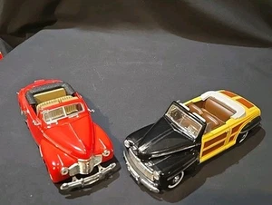 ARKO 1946 FORD SPORTSMAN CONVERTIBLE + 1941 CHEVEROLET DELUXE - 1/32 - NICE - Picture 1 of 21