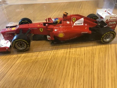 Hotwheels Ferrari F2012 Fernando Alonso em escala 1/18 - Imagem 1 de 4