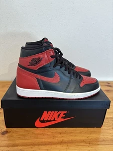 Air Jordan 1 Retro High OG "BRED BANNED" 2016 - Größe 10,5 - 44,5 555088 001 - Bild 1 von 4