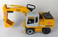 bruder shovel liebherr