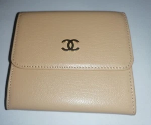 Portefeuille Femme Chanel En Cuir Beige - Imagen 1 de 11