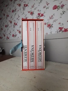 Dizionario di Medicina per le famiglie 3 volumi UTET anno 1975 con cofanetto - Picture 1 of 9