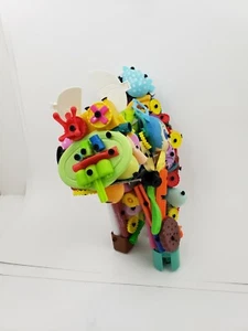 SCULTURA gatto giocattolo riciclato dell'artista di graffiti di New York PUKE. Arte animale astratta - Foto 1 di 12