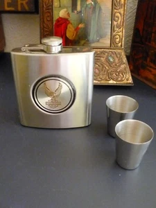 Vintage Motor Starlighter Cycles Hip Flask 6 oz & 2 Beakers Stainless Steel - Picture 1 of 5