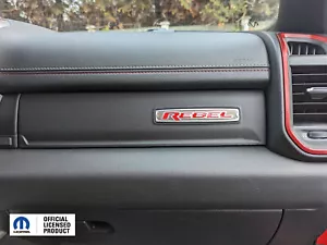 2019-2025 Ram 1500 Rebel Dash Inlay Rebel Emblem Decal - Vinyl Sticker Dodge - Foto 1 di 4