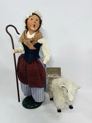 Byers Choice Carolers 2005 Williamsburg Pastora con Bastón y Oveja con Etiqueta Foto 1 de 4