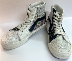 Scarpe alte sneakers Vans Sk8-Hi taglia 7 broccato floreale patchwork vero bianco - Foto 1 di 14