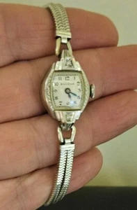Orologio vintage donna BULOVA con 2 diamanti oro bianco 10 carati riempito + cinturino 12 carati GF - Foto 1 di 16