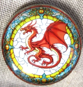 NEW GLASS DOME PIC BUTTON "STAINED GLASS" RED DRAGON ON WHITE W BLUE BORDER 30mm - Picture 1 of 3