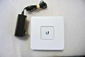 UBIQUITI UNIFI SECURITY GATEWAY (USG) 3 PORT GIGABIT FIREWALL USG-3P - Afbeelding 1 van 9