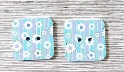 square wood sewing buttons 2 holes 1/2 inch flower blue white 2pc set - Image 1 of 2