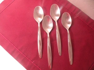 4 Cambridge Swoon Sand Stainless Place Oval Soup Spoons Glossy & Satin 7 1/4" - Picture 1 of 5
