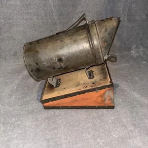 Vintage Unbranded Bee Hive Smoker, Operating Condition Wooden Bottom🔥‼️ - Picture 1 of 4