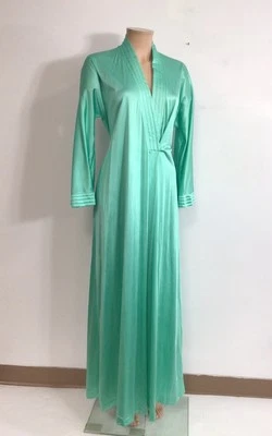 Bata de satén verde Vanity Fair pequeña para mujer Foto 1 de 4