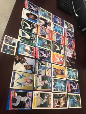 Lote de 33 cartas de Bo Jackson - Imagem 1 de 4