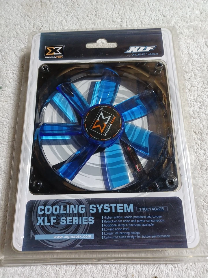 Xigmatek XLF-F1454 Computer Fan For Case Or CPU 140mm X 140mm, 1000 RPM, LED - Image 1 of 4