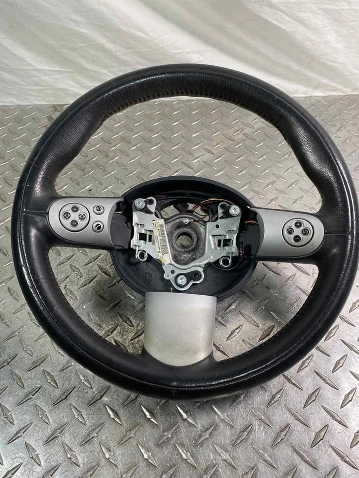 02-08 Volante MINI COOPER R50-R53 32306762458 OEM Foto 1 de 4