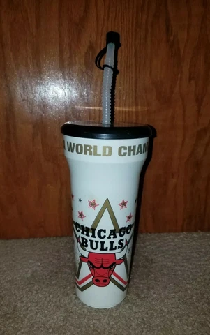 Vintage Coca-Cola Chicago Bulls 1991 water bottle NBA Champions Michael Jordan Cover