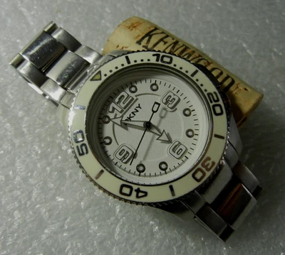 DKNY Lady or Men's 40mm Diver's Watch NY4525 White Dial Easy Read and MINTY! - Image 1 of 4