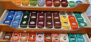 Filo ricamo PERLE' ISPE gomitolo/matassina 10gr 82m n.8 colori assortiti - Foto 1 di 41