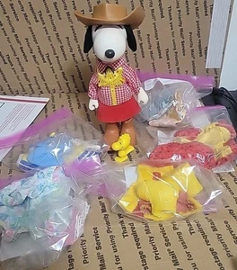 Knickerbocker Poseable 1966 Snoopy's Sister Belle 8" Puppenkleidung Zubehör - Bild 1 von 7