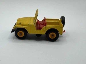 VINTAGE MATCHBOX LESNEY NO.72 JEEP DIECAST YELLOW RED SEATS MADE IN ENGLAND - Picture 1 of 6