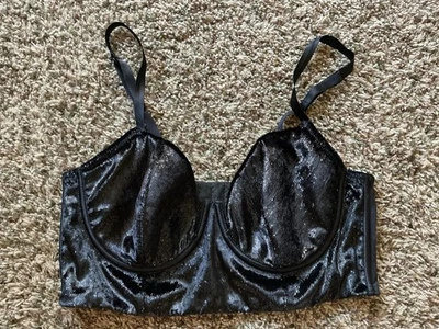 Sujetador Victoria's Secret 38B Muy Sexy Terciopelo Brillo Balconette Negro Usado en Excelente Condición Foto 1 de 4