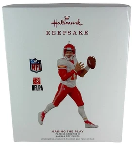 NIB Making the Play Patrick Mahomes II Kansas City Chiefs Hallmark 2019 QXI3879 - Picture 1 of 6