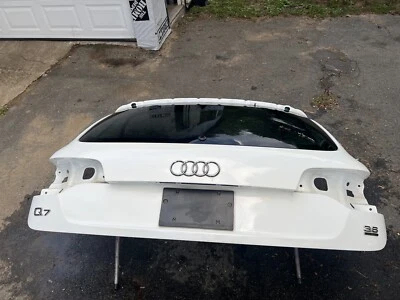Audi Q7 2010-2015 puerta tapa maletero OEM. Foto 1 de 4