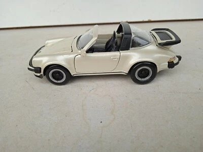 MODELLINO AUTO NZG *PORSCHE TURBO TARGA* 1982 - SCALA 1:43 - BIANCA - Immagine 1 di 4